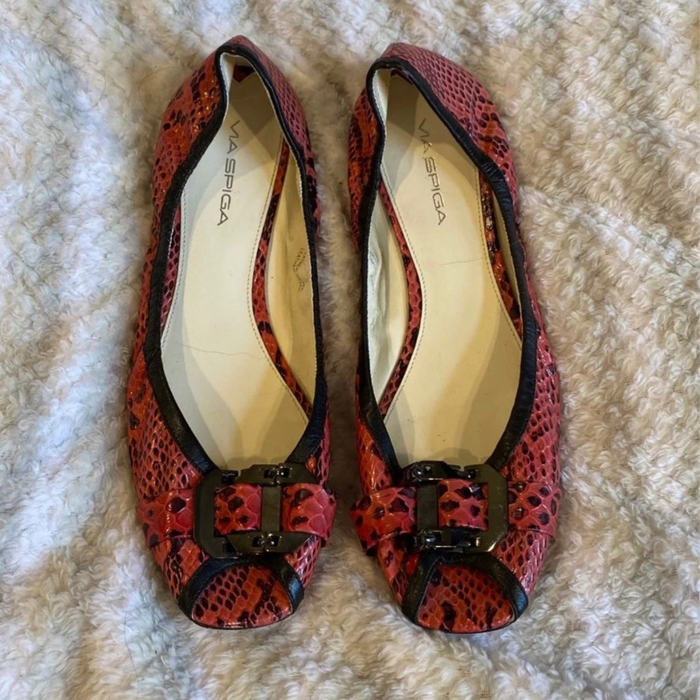 via spiga peep toe flats with metal buckle, size 9
